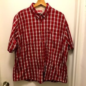 Wrangler men’s button down shirt- Size XL- Red Plaid